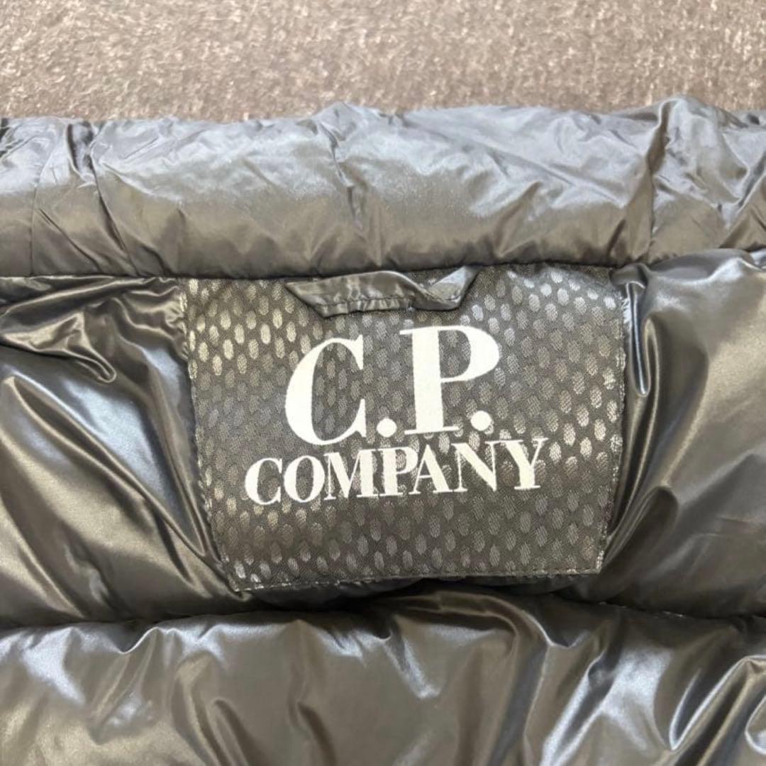 【美品】C.P. COMPANY CPカンパニーダウンベスト