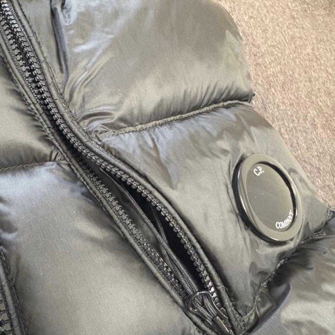 【美品】C.P. COMPANY CPカンパニーダウンベスト