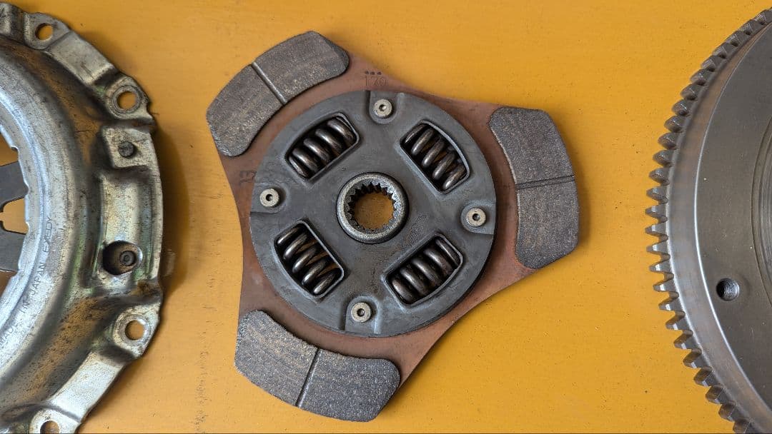 Sメタルクラッチ　軽量フラホ　カバー アルトワークス、ラパン、ワゴンRなど