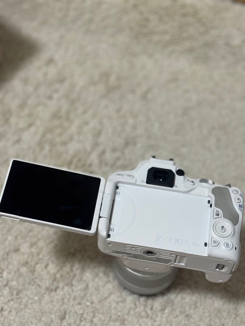 Canon EOS 200d ホワイト Canon Kiss X9の海外モデル