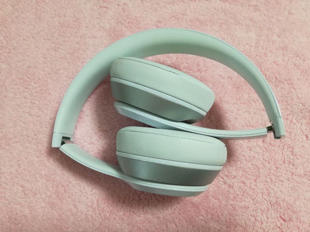 美品!Beatssolo2ヘッドフォン