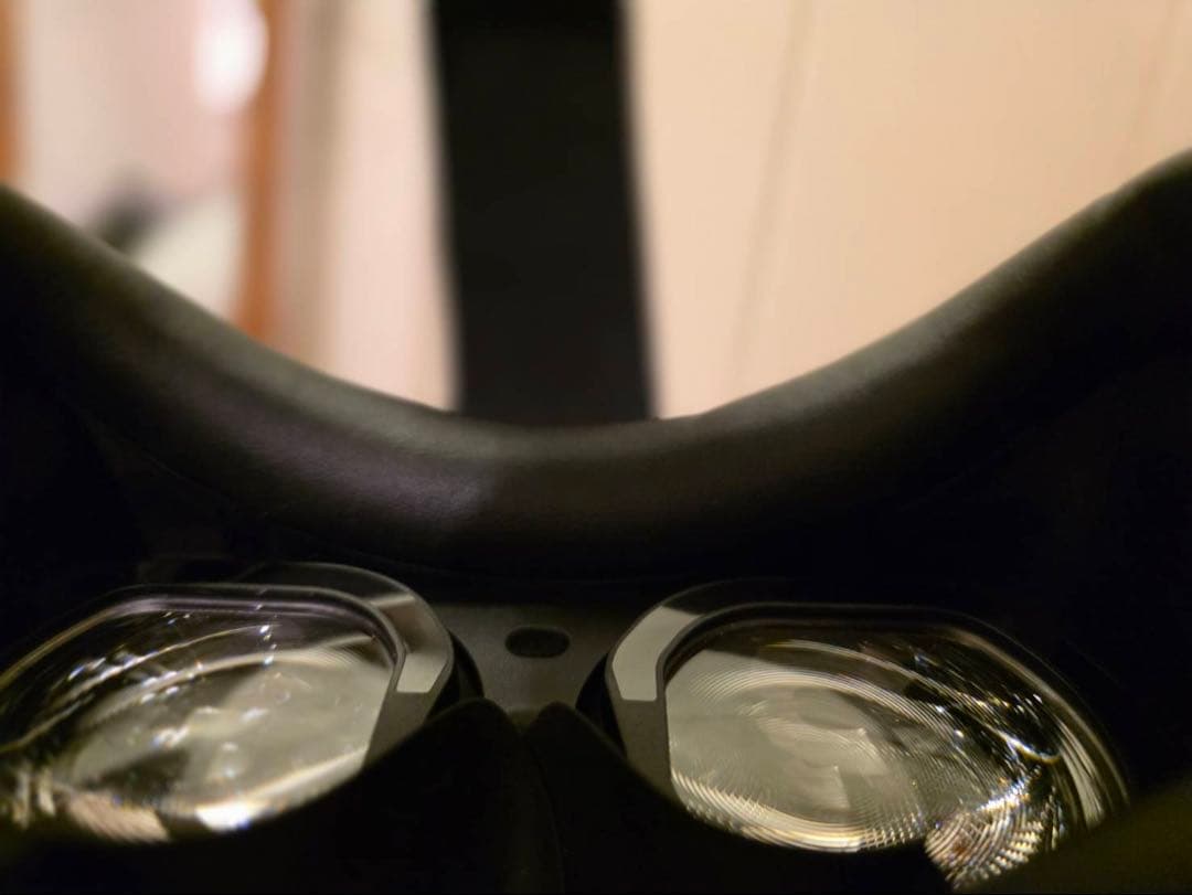 VIVE Focus Vision ストリーミングキット➕フェイシャルトラッカー