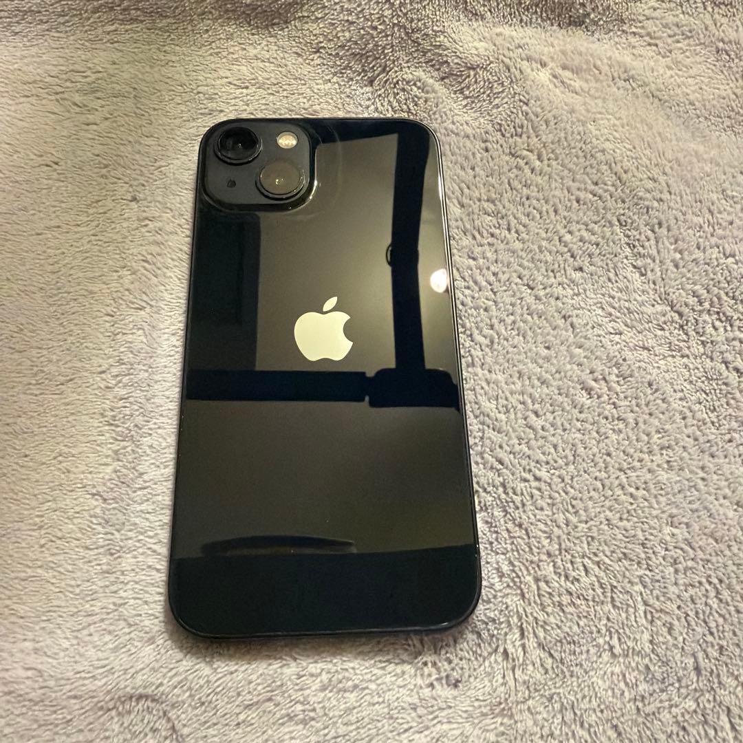 Apple iPhone 13 本体　SIMフリー