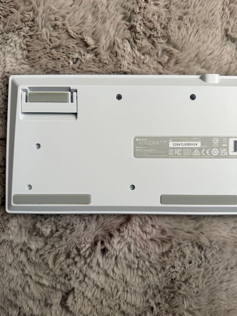 ROCCAT VULCAN TKL Pro ゲーミングキーボード