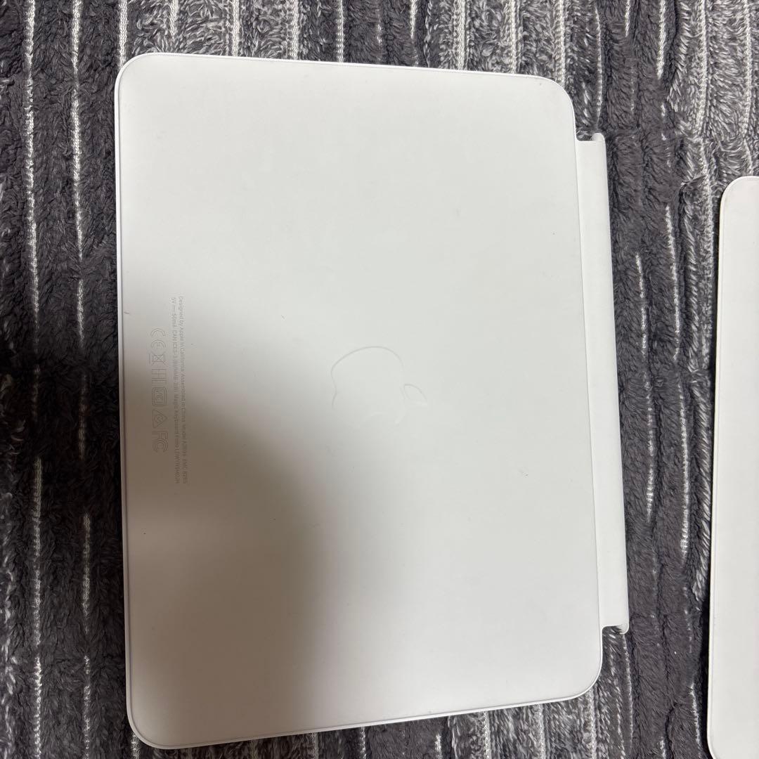 Apple iPad Magic Keyboard Folio （A16）