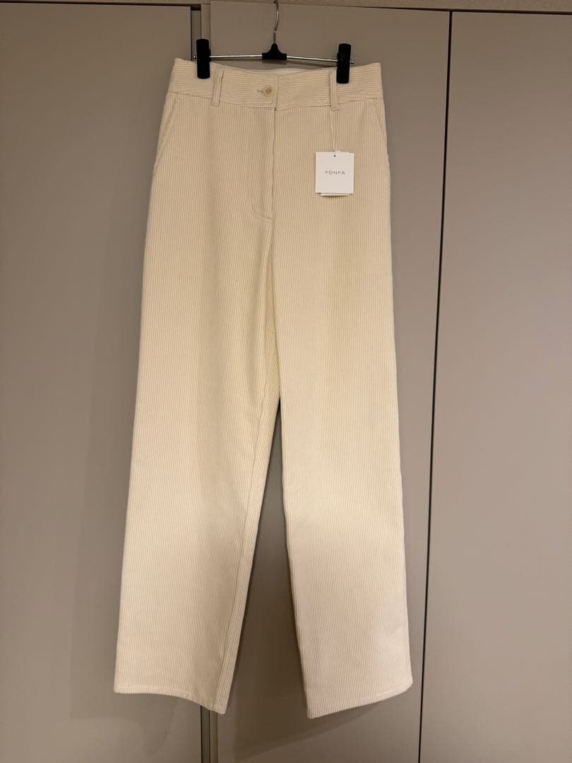 かなちゃん　　YONFA ヨンファ コーデュロイパンツ Sサイズ