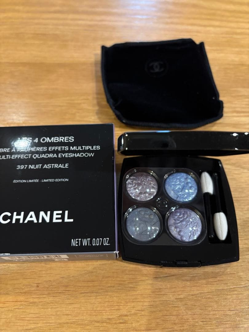 CHANEL 2025クリスマス限定　アイシャドウ