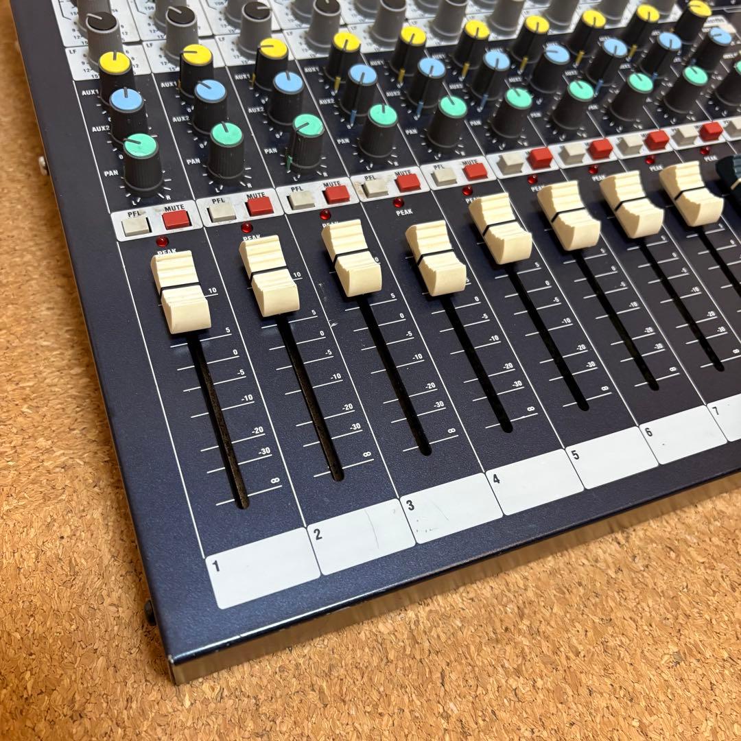 【良品】SOUNDCRAFT EPM8 アナログミキサー 動作品 本体のみ