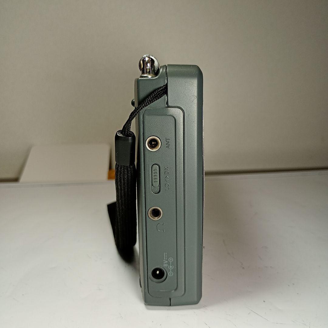 DEGEN 高感度BCLラジオ DE1103 動作品。 ブックサイズです