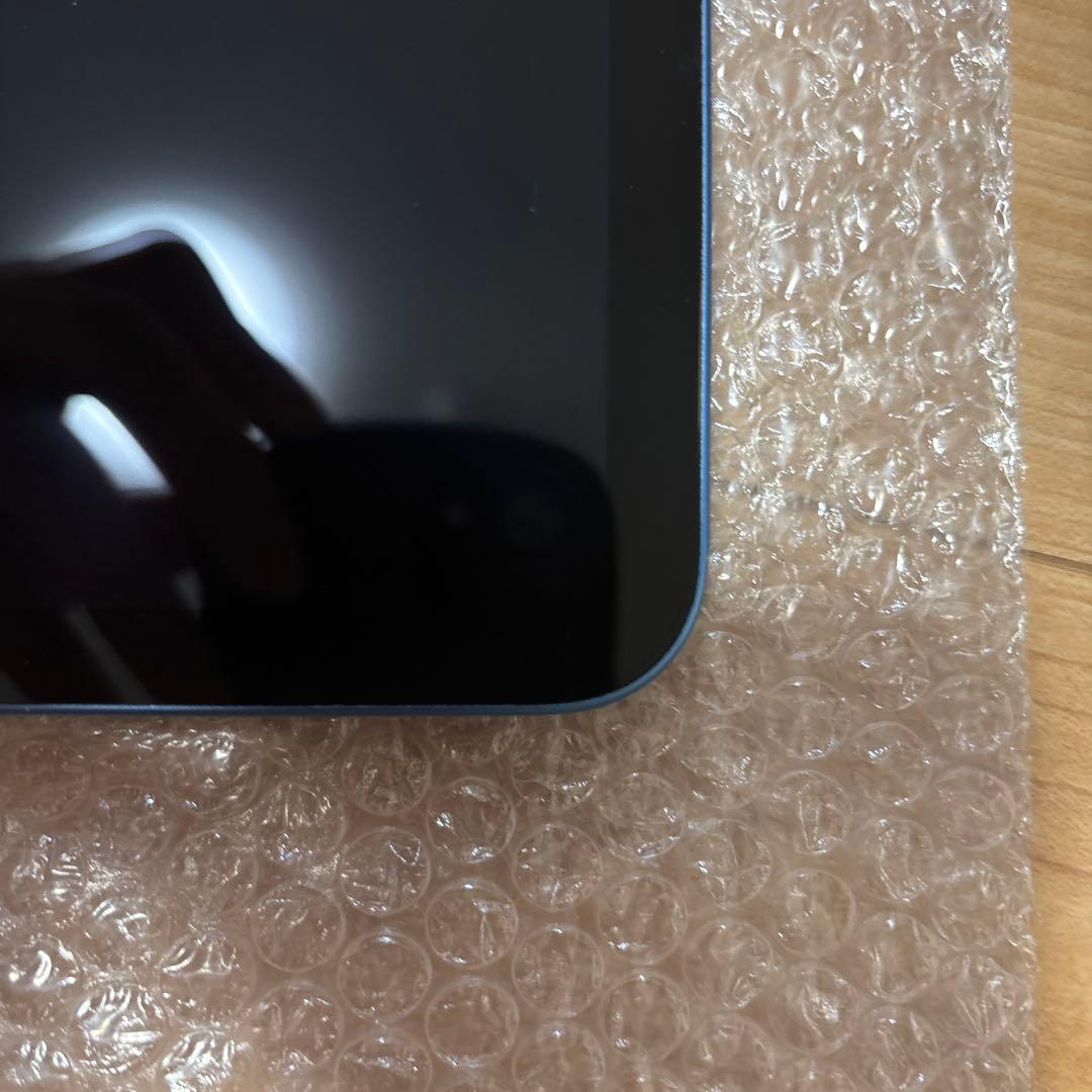 iPad 第10世代 256GB Wi-Fi 本体のみ / 1年使用・美品