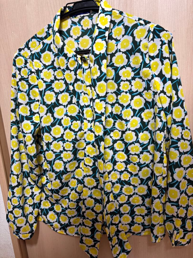 2025新作 超美品AMARPHIE ボウタイブラウス