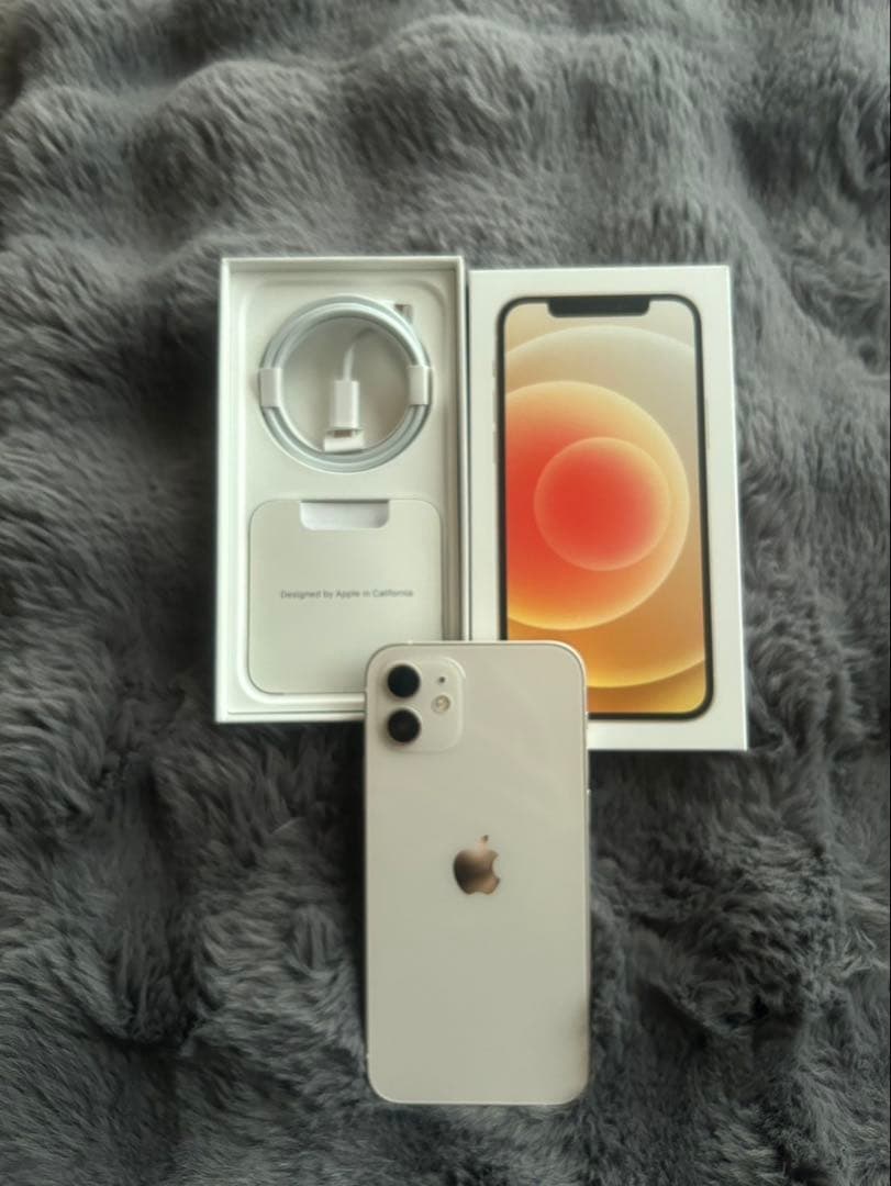 iPhone12 128GB ホワイト　SIMフリー