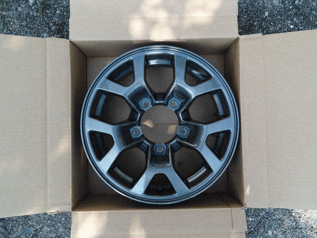 スズキ ジムニーシエラ JB74 純正15インチアルミホイール+ナット