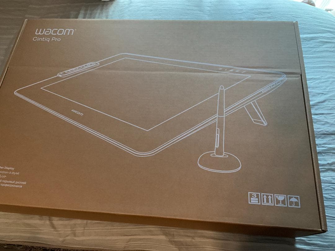 Wacom Cintiq Pro 24　ペンモデル　DTK-2420/K0