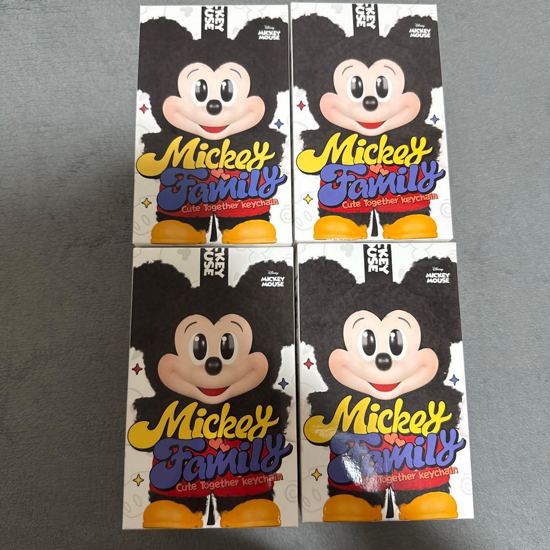 Mickey Family CuteTogether Keychain4個セット