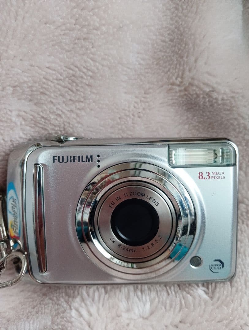 コンパクトカメラ