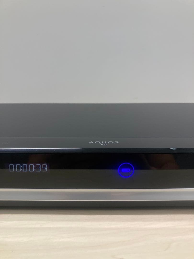 めっちゃ綺麗　シャープ　AQUOS ブルーレイ　 BD-W570