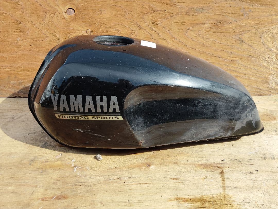 ゴールデンウィーク特別価格！値下げ✕YAMAHA！xjr400 4hmタンク