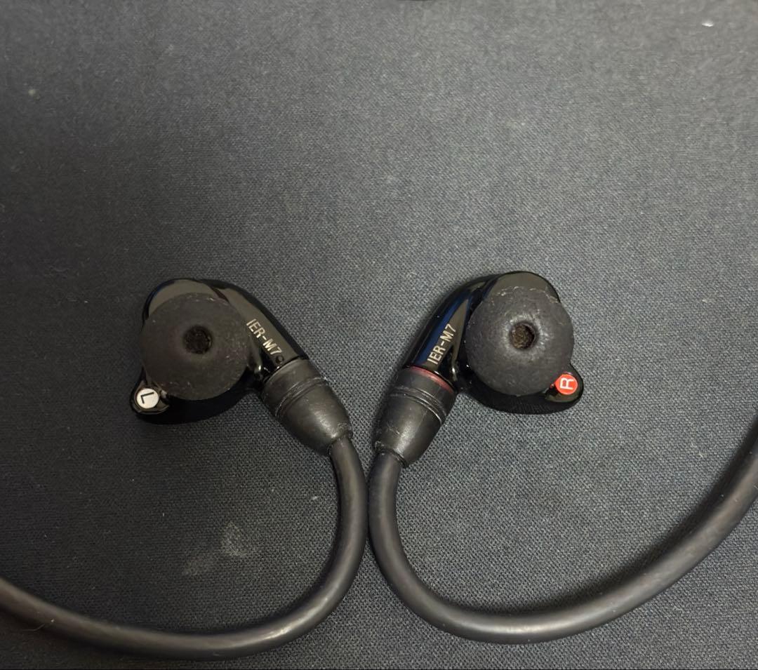 イヤホン IER-M7