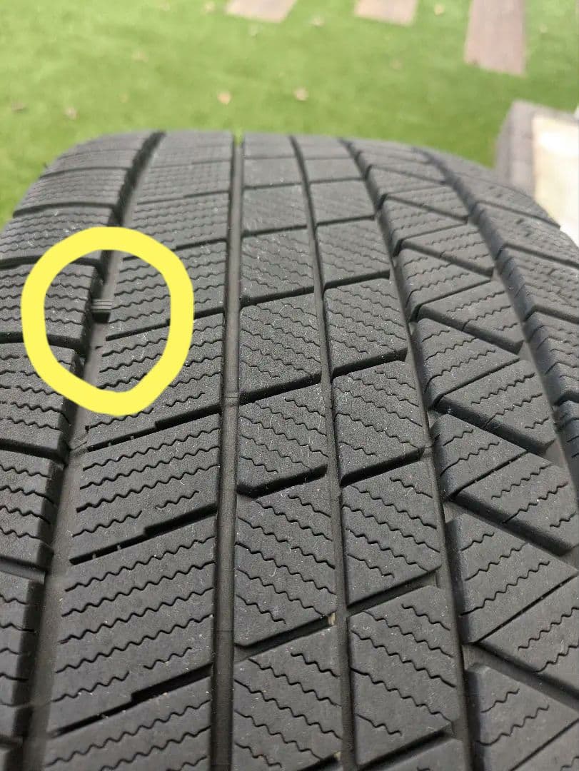 【送料込】ブリザック VRX3 18インチ 225/55R18 スタッドレス