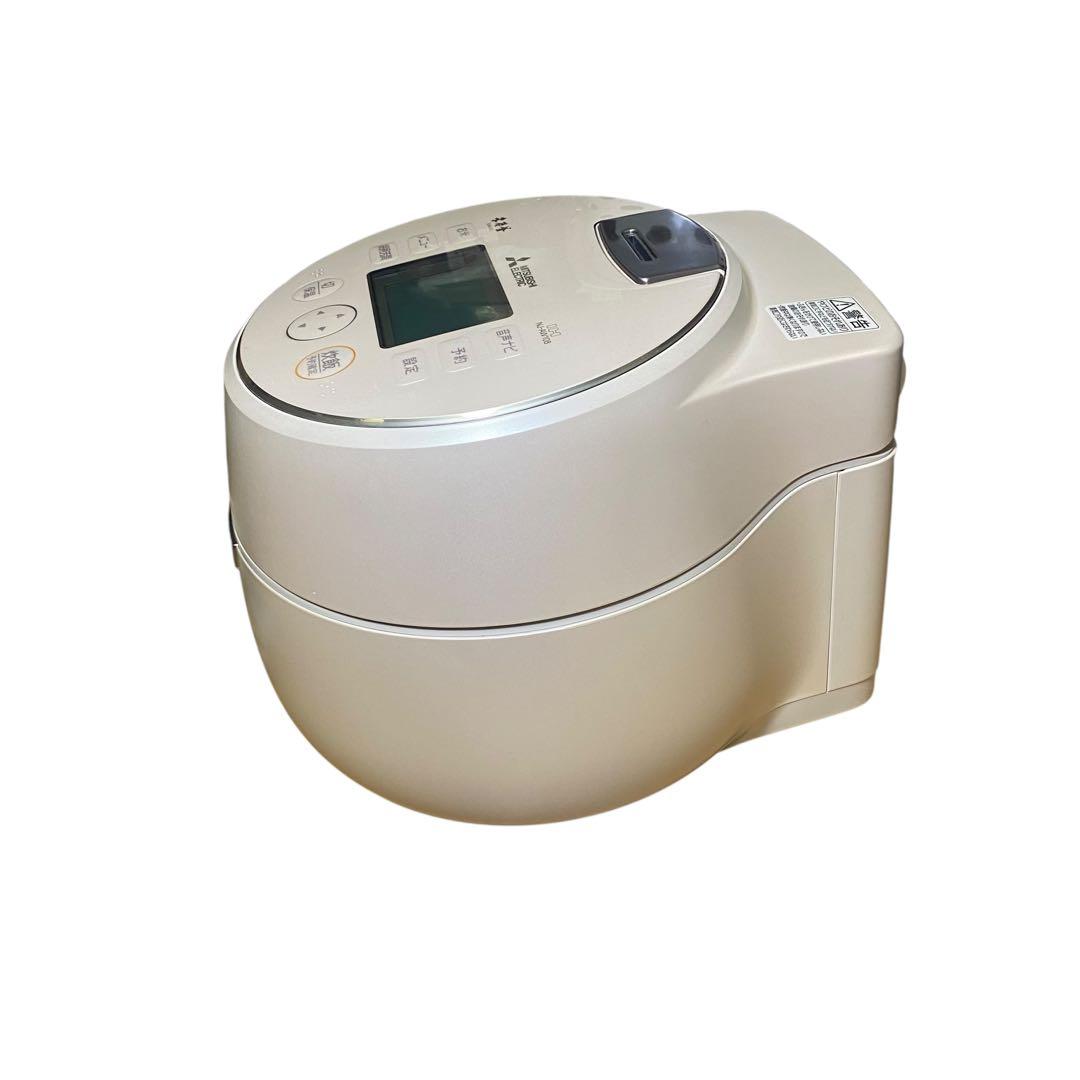 美品✨三菱【本炭釜 KAMADO】NJ-AW108-W 5.5合 炊飯器