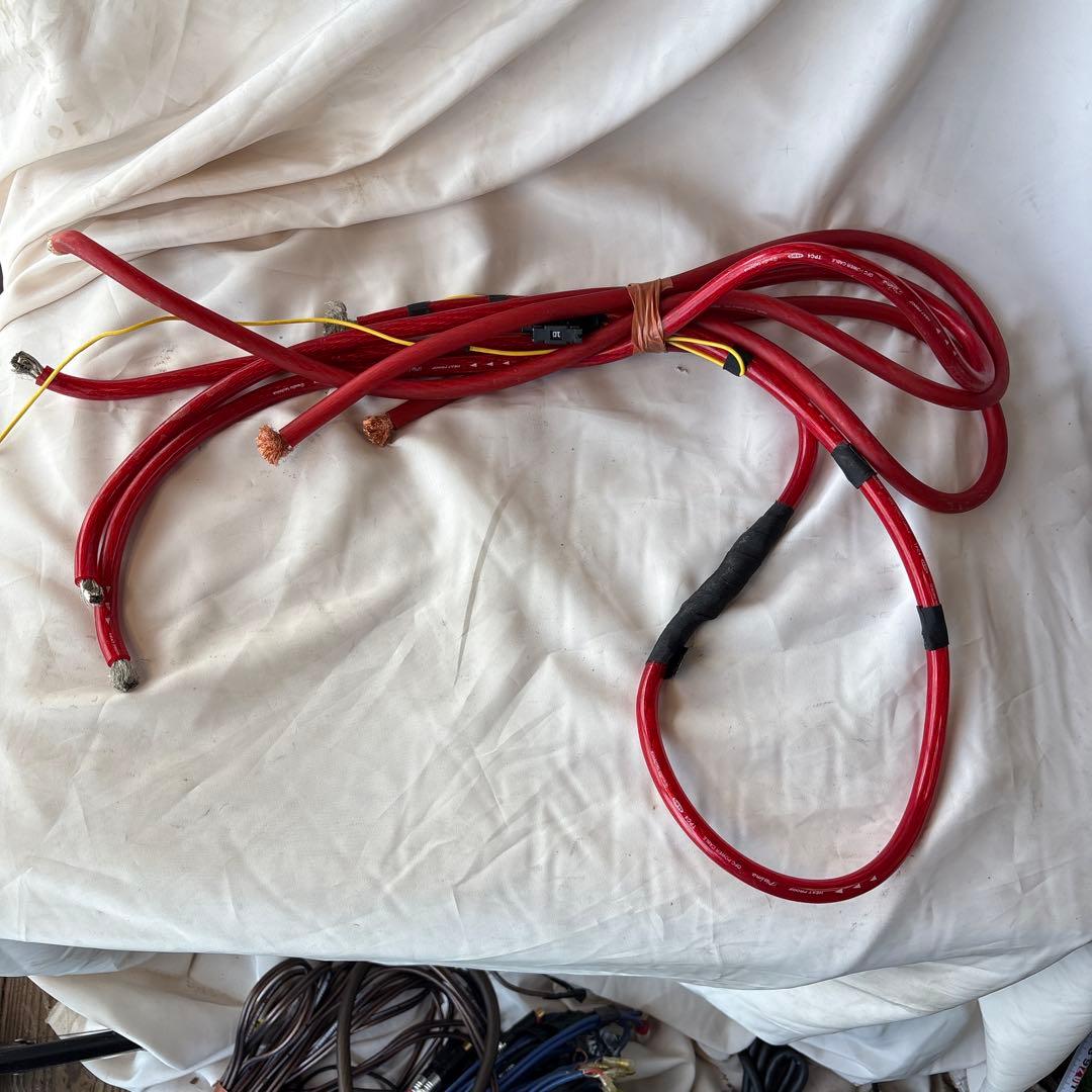 モスコニカーオーディオ用アンプ「Mosconi AS 100.4 ケーブルセット