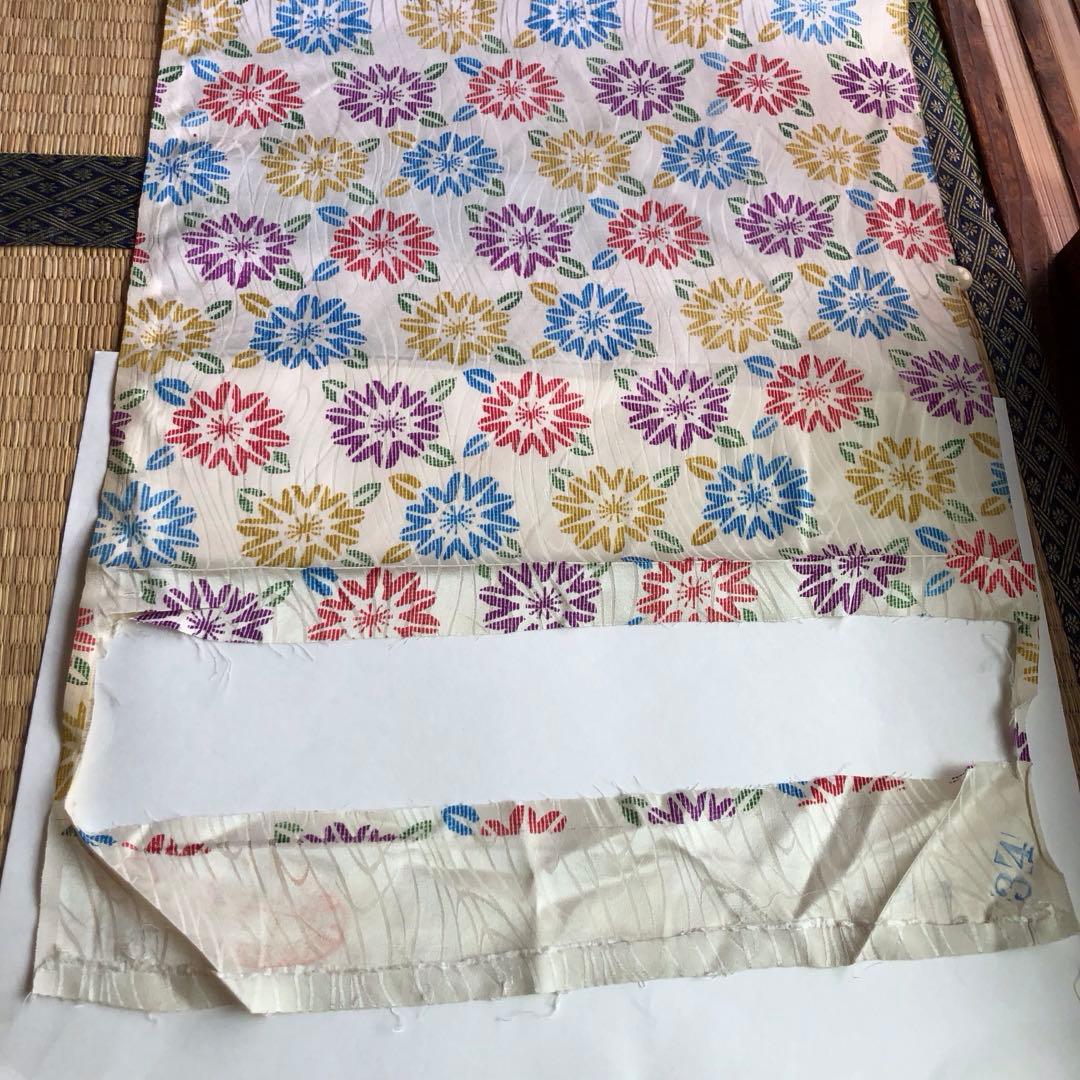 反物　着物　長襦袢　紋　絹　ホワイト　花柄　レトロ　リメイク　コスプレ