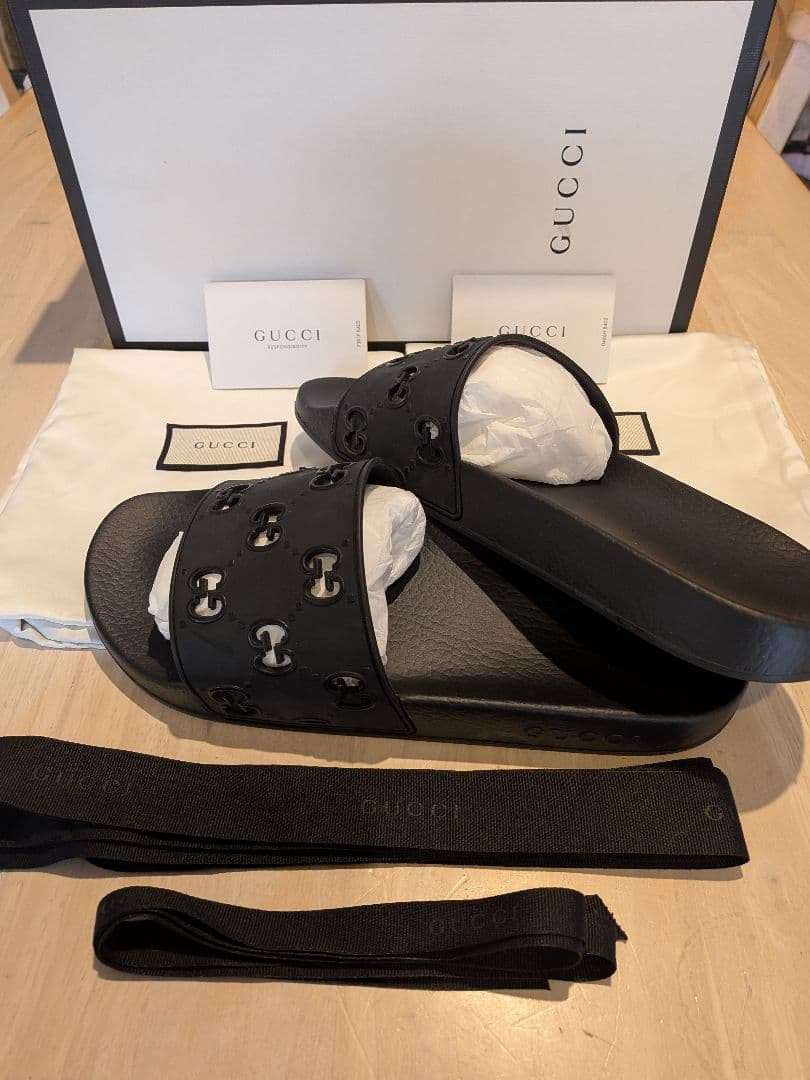 GUCCI ブラック スライドサンダル