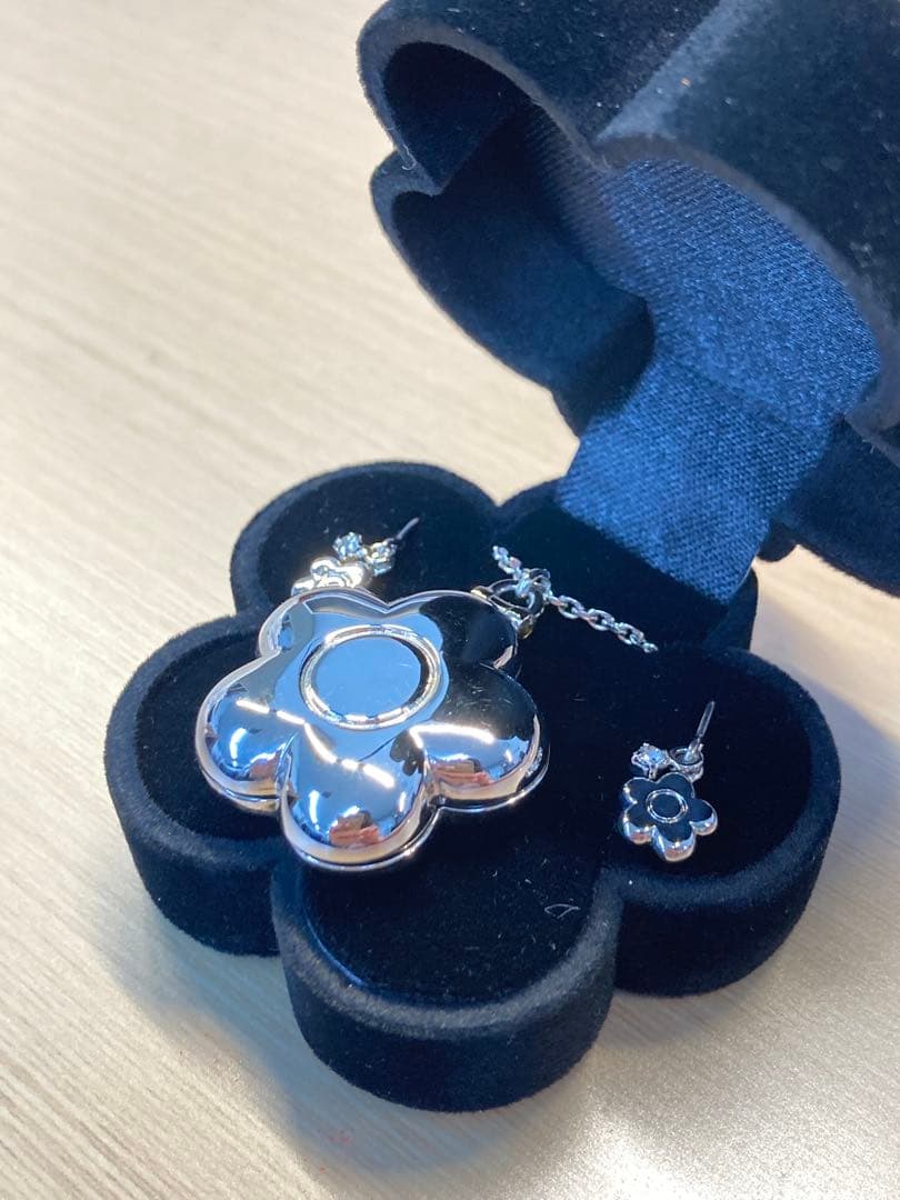 マリークワント　ロケットペンダント　ピアス セット