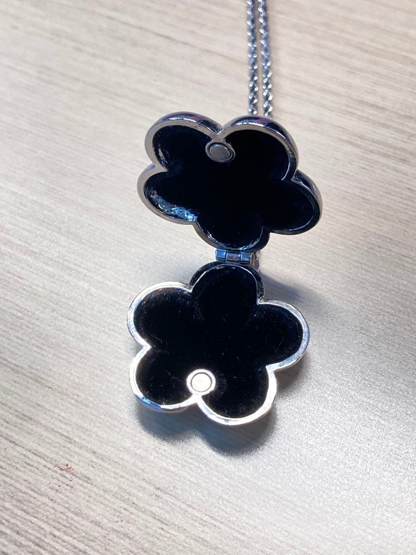 マリークワント　ロケットペンダント　ピアス セット