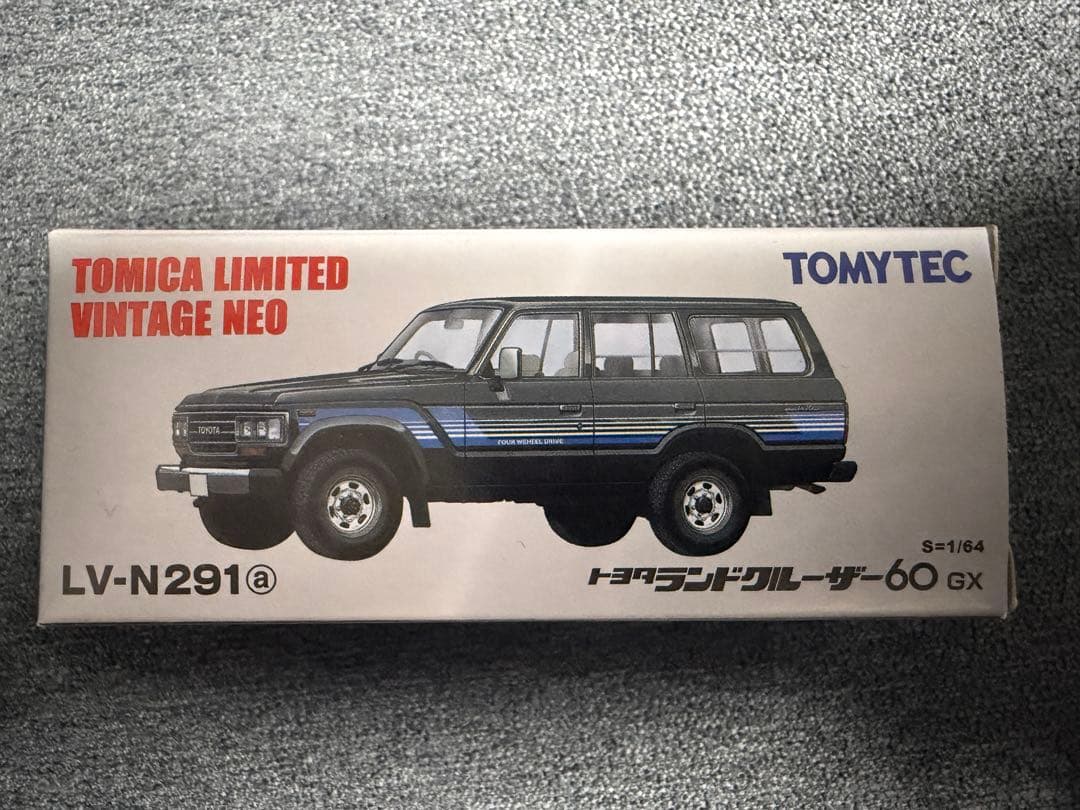 トミカ　リミテッドヴィンテージネオ　ランドクルーザー