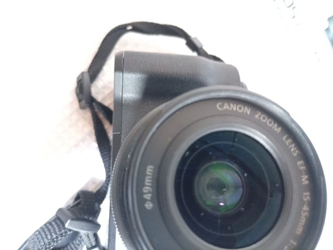CANON Kiss M Wレンズ 15-45mm　55-200mm 美品箱付!