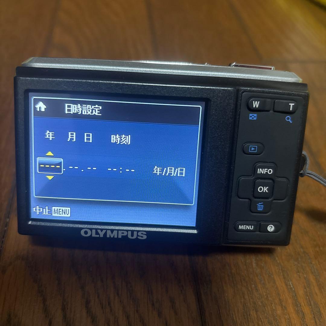 OLYMPUS FE-47 コンパクトデジタルカメラ　乾電池式