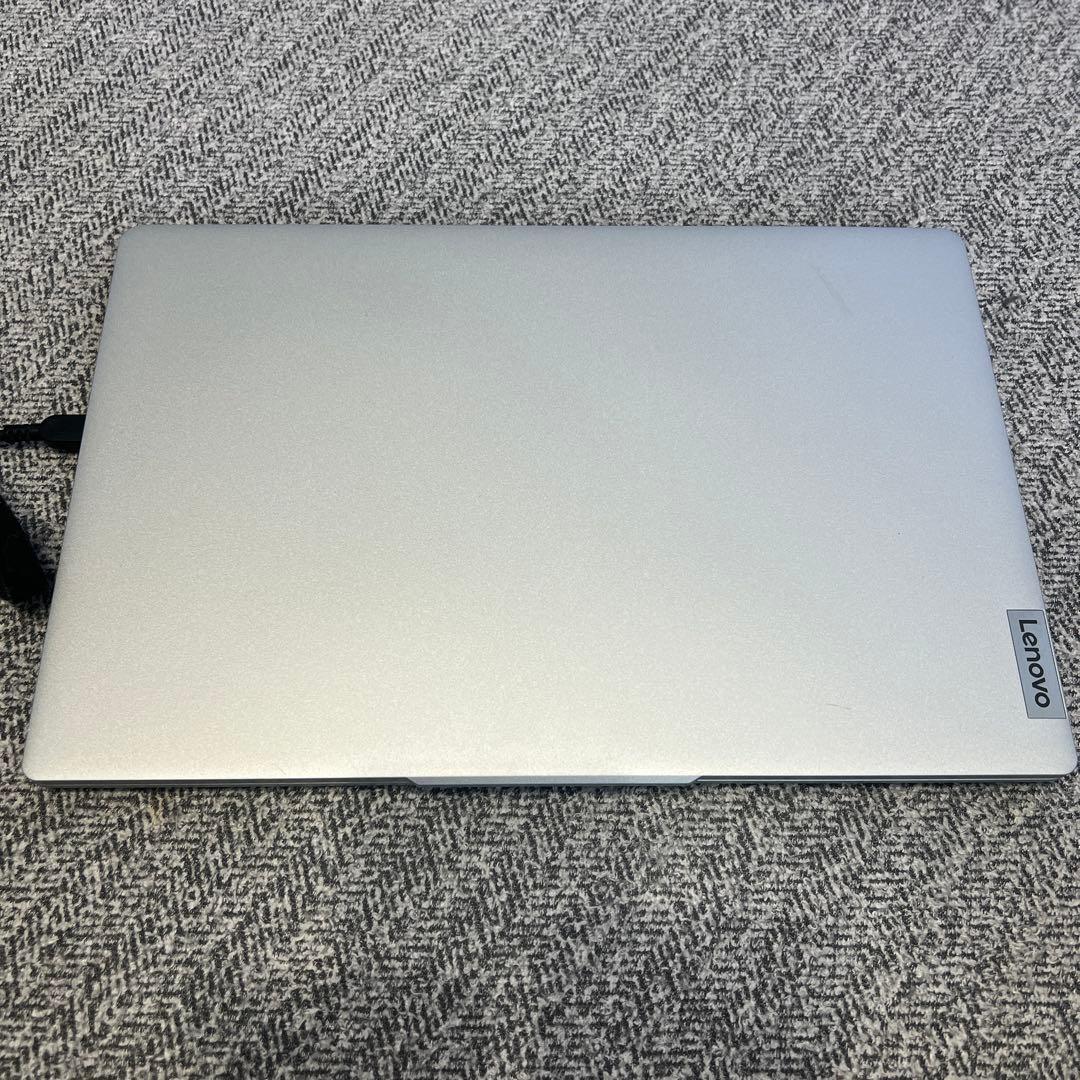 Lenovo シルバー ノートPC USBポート付き