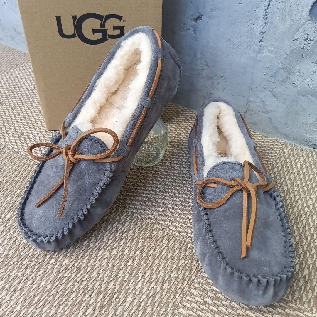 【未使用】UGG アグ DAKOTA ダコタ　モカシン ムートン 22cmグレー