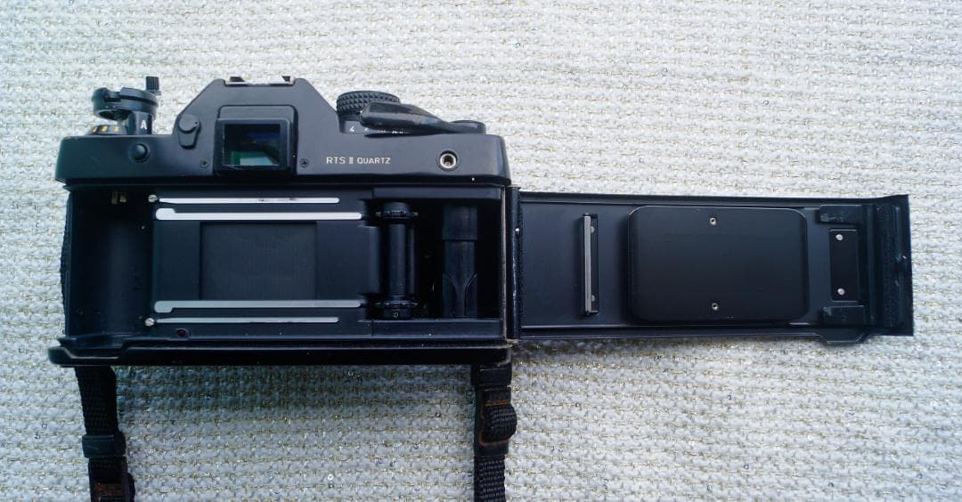 【ジャンク】CONTAX RTSⅡ Quarts 一眼レフカメラ