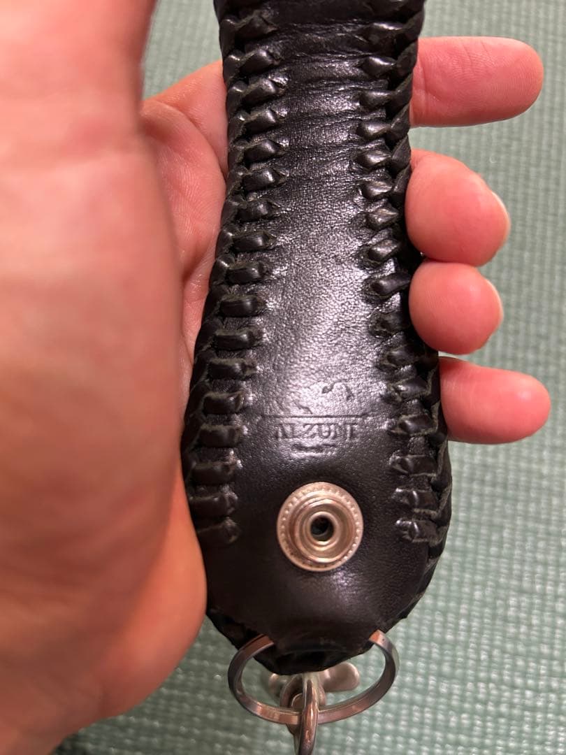 ALZUNI アルズニ キーホルダー ベルトループ シルバー製バッファロー付き