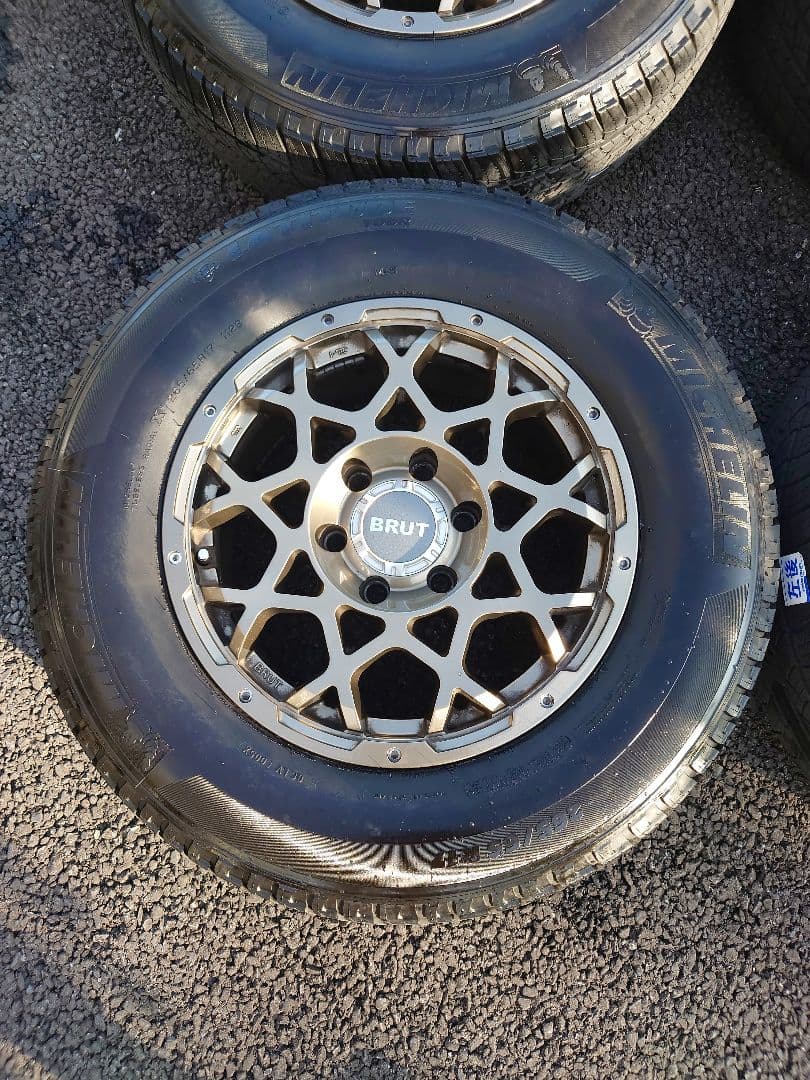 プラド150 BRUT 17インチ 夏タイヤホイールセット