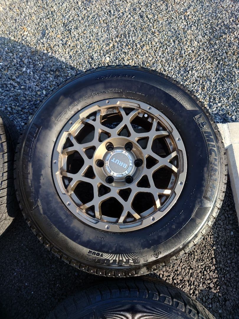 プラド150 BRUT 17インチ 夏タイヤホイールセット