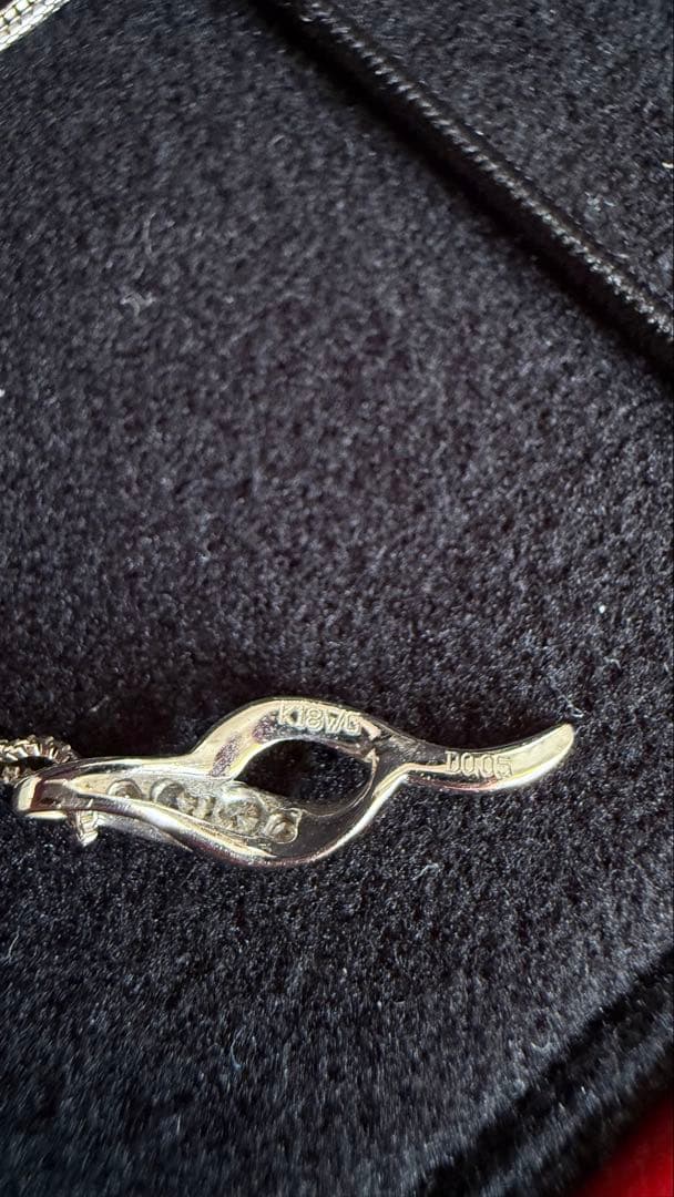 K18ホワイトゴールドダイヤネックレス0.05