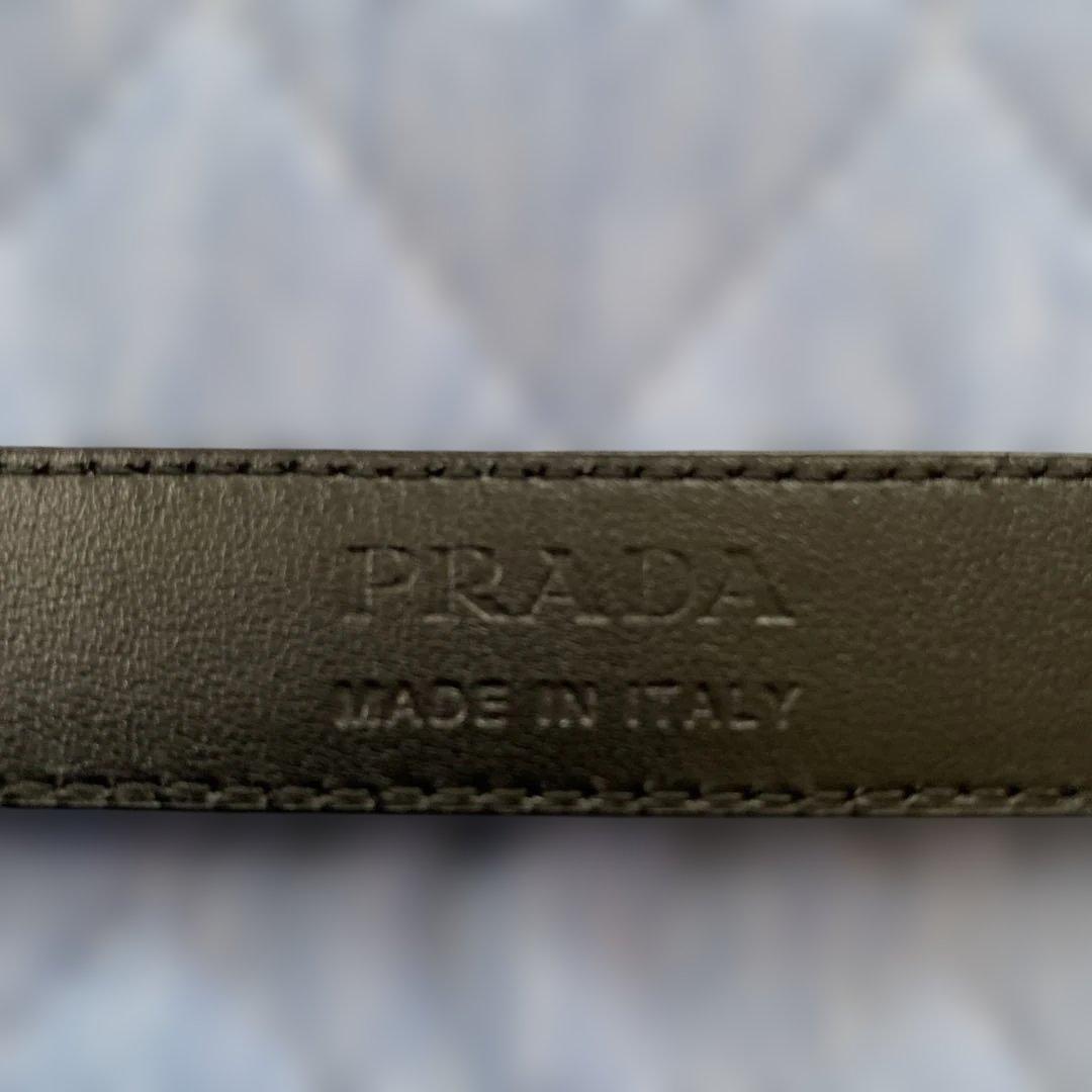 プラダ　サフィアーノレザーベルト トライアングルメタルバックル