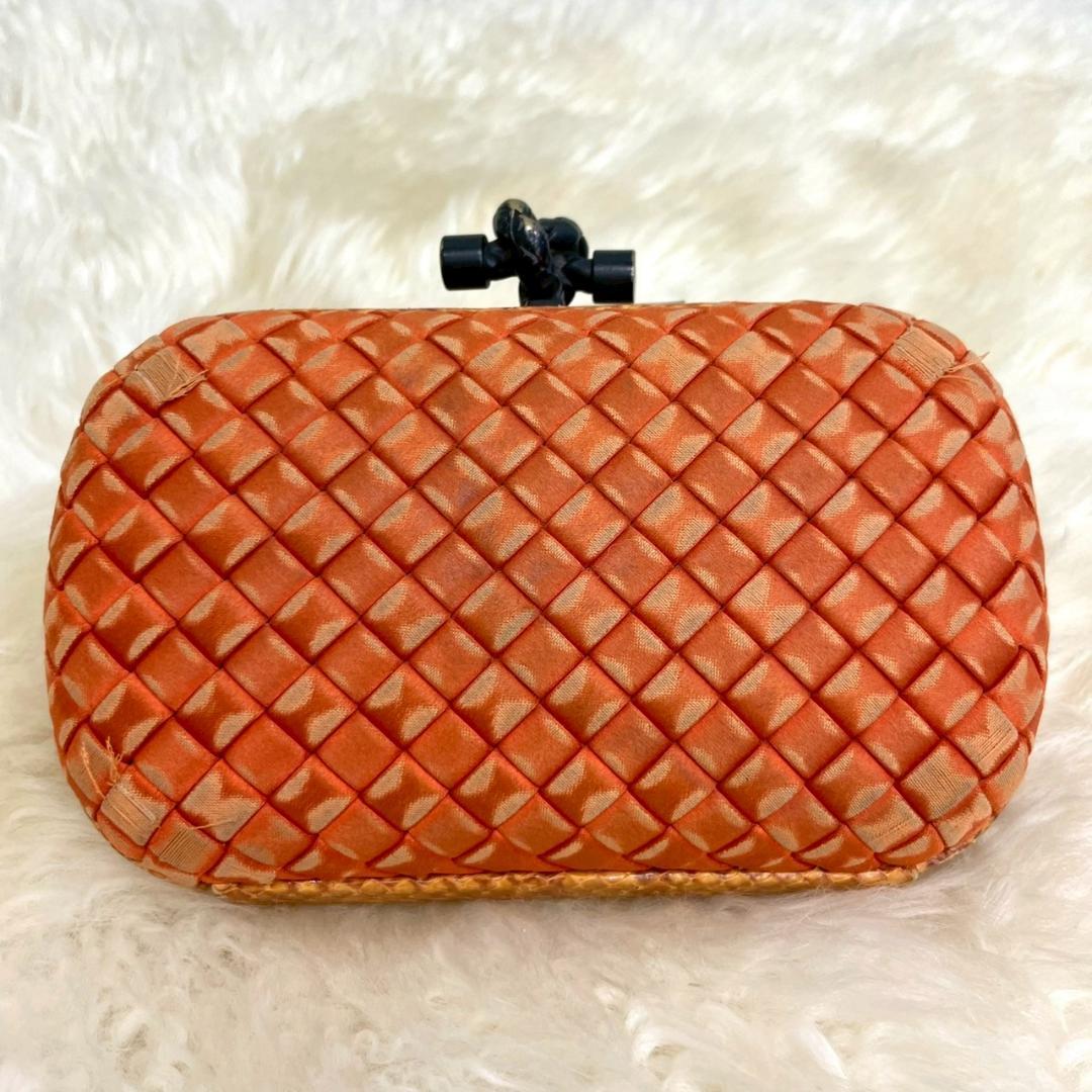 BOTTEGA VENETA　ボッテガ　ノット　クラッチバック　イントレチャート