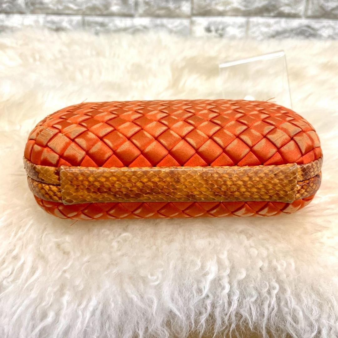 BOTTEGA VENETA　ボッテガ　ノット　クラッチバック　イントレチャート