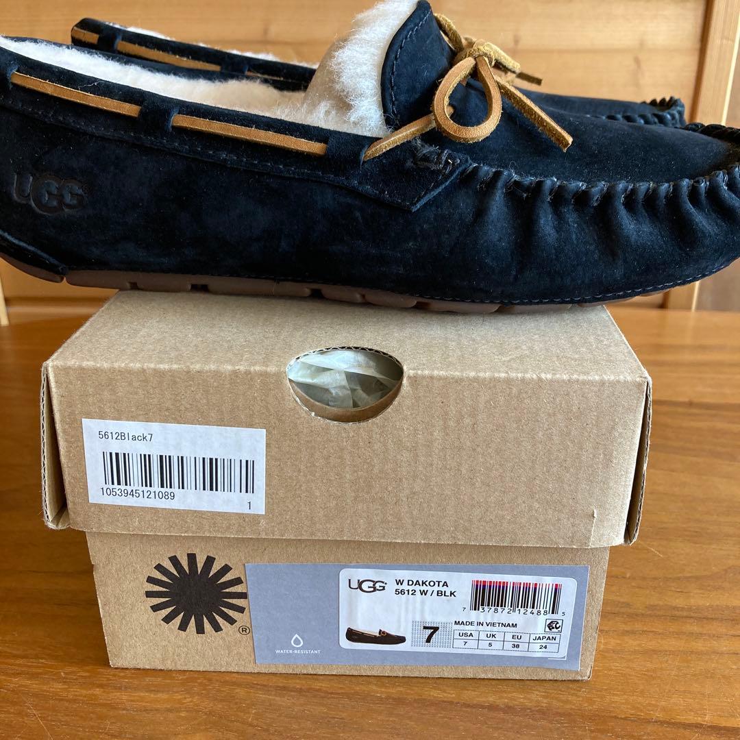 【Chi-⭐︎】【新品】UGG DAKOTA ダコタ 24cm(US7) 黒