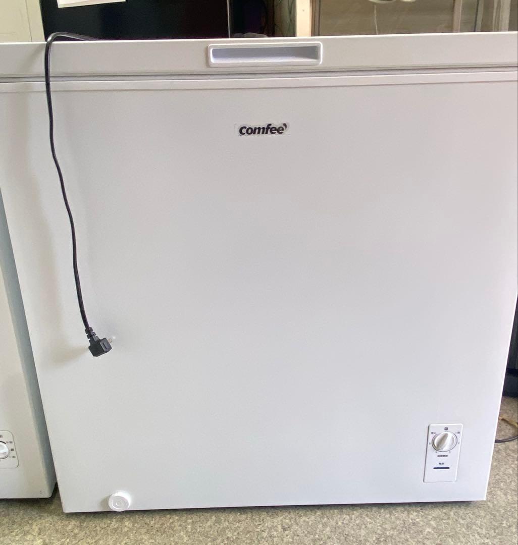 近隣地域限定送料無料 美品 2024年製 COMFEE' 冷凍庫RCC199WH