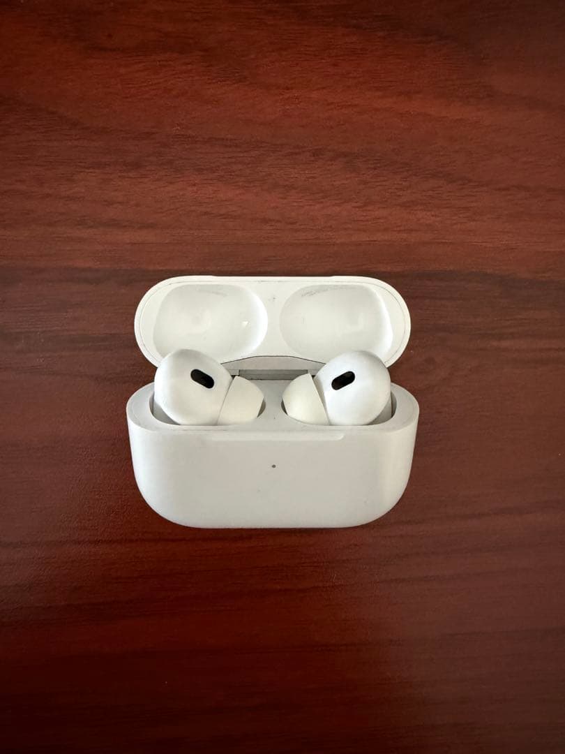 AirPods Pro 2 本体 充電ケース付き
