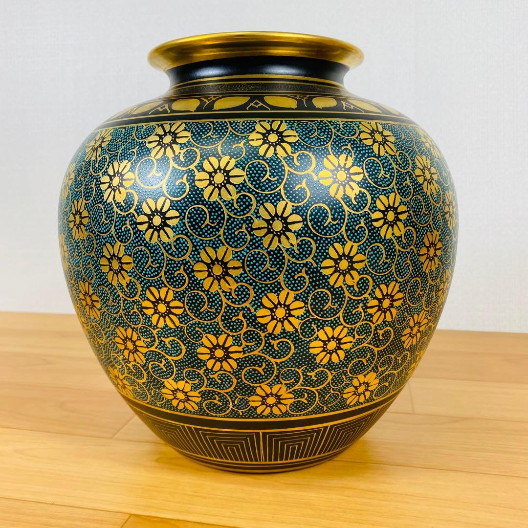 【美品】九谷焼 花瓶 洋山造 金彩 青粒鉄仙唐草文 25cm 共箱付き