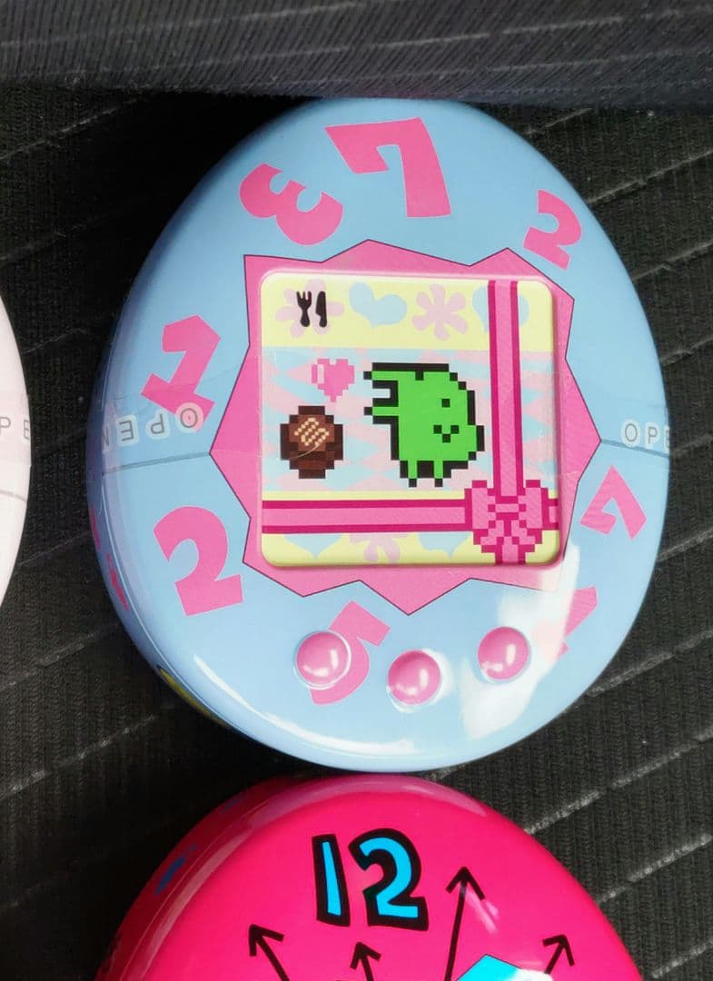 や*れ様 たまごっちチョコ缶　4種セット　未開封