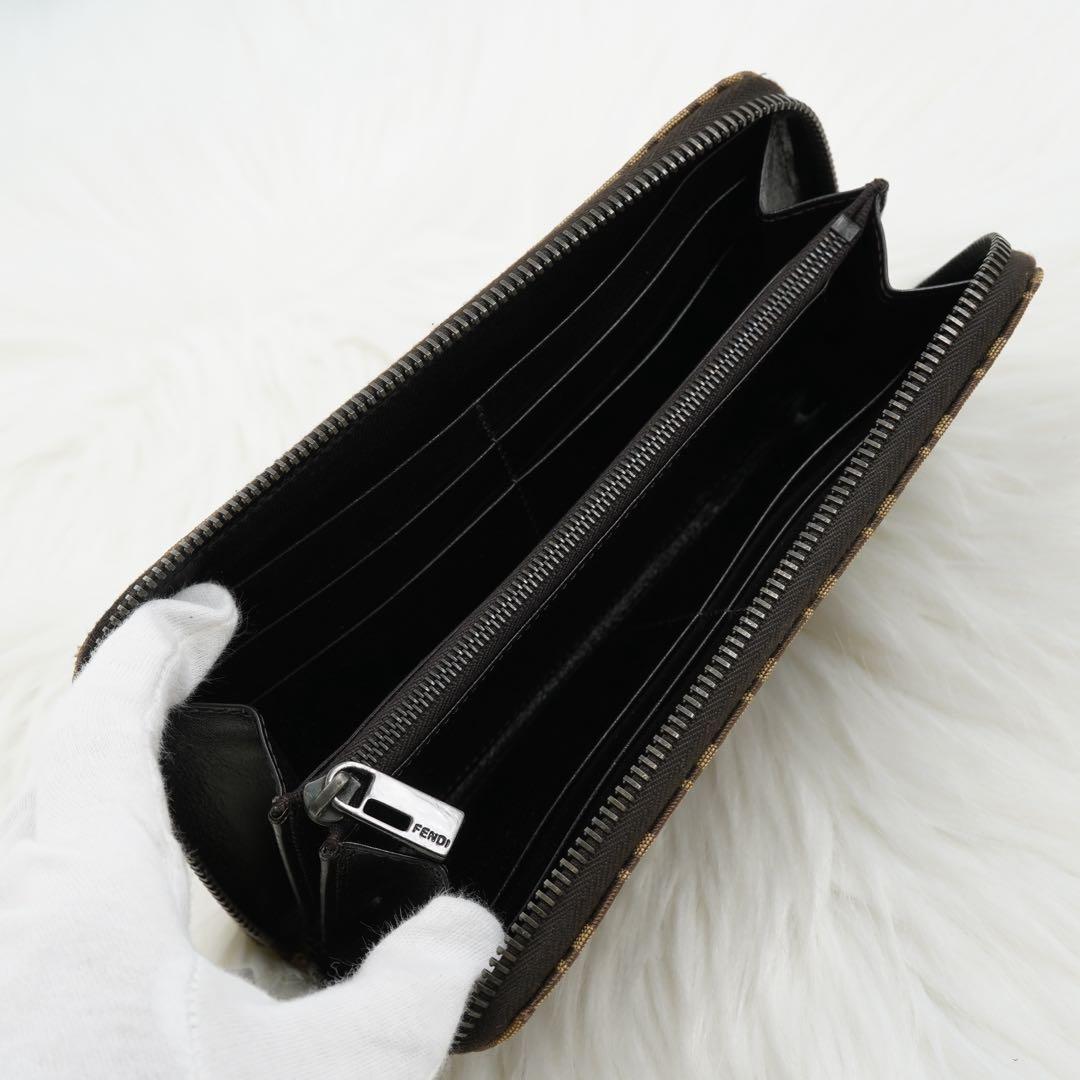 新品同様　FENDI フェンディ　長財布　ズッカ柄　FFロゴ　キャンバス生地