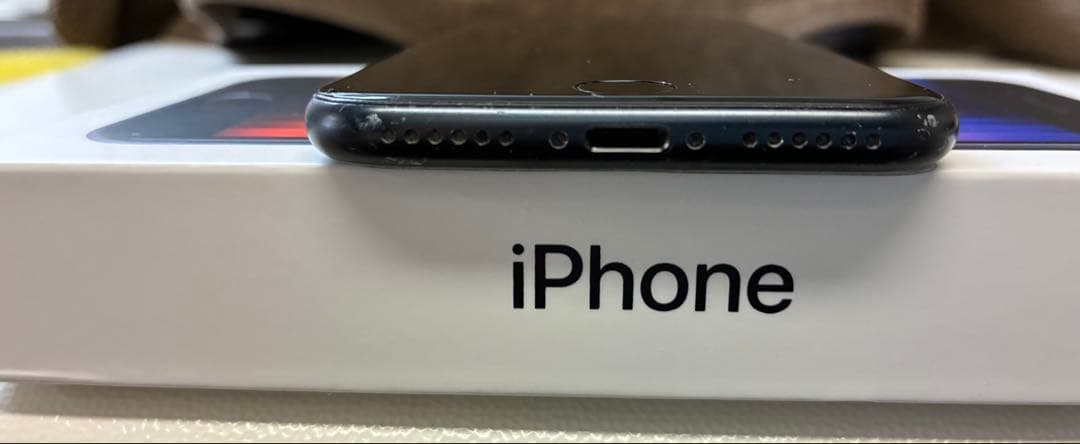 【美品】iPhone SE第3世代64GB本体、ケーブル、箱付き